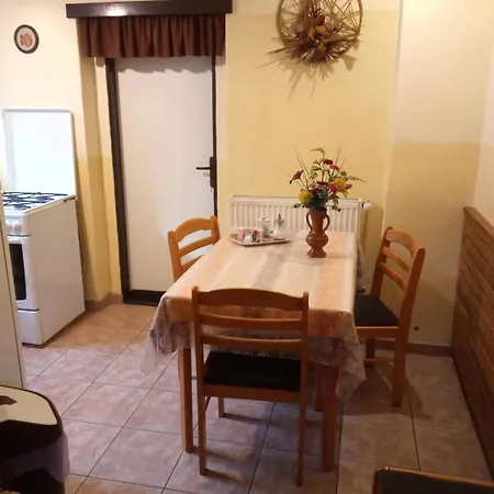 Pohodovy Se Zahradou Apartment