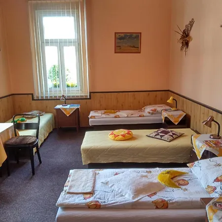 Apartment Pohodovy Se Zahradou Upice